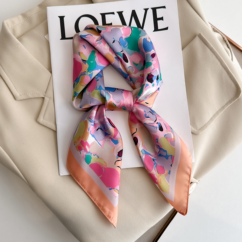 Luxury Floral Print Square Sil - огляд і ціна Luxury Bags China